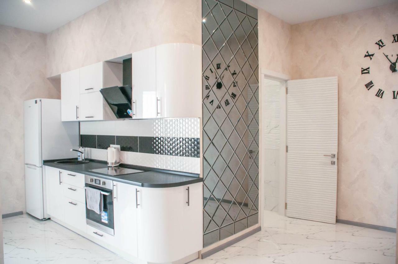 Apartment In Arсadia 2 Bedrooms Odessa Luaran gambar